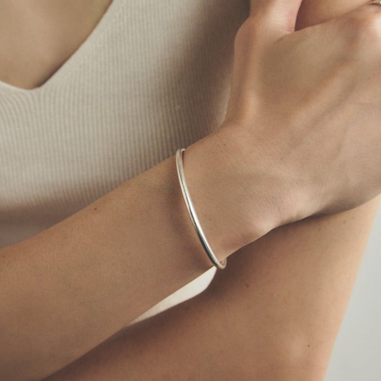 Peak Bangle Silver